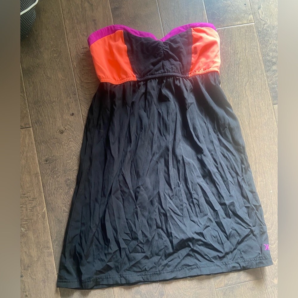 Hurley top
